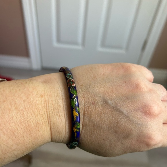 4/$100 Cloisonné blue Floral Enamel Bangle Bracelet 💙 - Picture 1 of 5